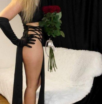 🌹
💞 Мои услуги охватывают все, что ты сможешь загадать: классический и эротический массаж, секс в разных позах, оральные ласки и многое другое. Позволь мне стать твоей фантазией, которую ты давно мечтал осуществить! 💋
📷 Фото меня и моего обнаженного тела сделают тебя совершенно счастливым и заставят сердце бешено биться. Я обещаю, что мои красивые глаза и изящные формы не оставят тебя равнодушным. 😍
🌟 Мои клиенты говорят о моей профессиональности и о том, как легко со мной общаться. Я создам атмосферу комфорта и доверия, в которой ты сможешь расслабиться и наслаждаться каждой минутой. 🌹
Не упускай возможность окунуться в океан страсти и удовольствия со мной, сверкающей звездой ночи! Я жду тебя в Москве, чтобы воплотить твои самые сокровенные желания. Отправь мне сообщение, и мы начнем нашу незабываемую встречу прямо сейчас! 💕🌌 Юлия